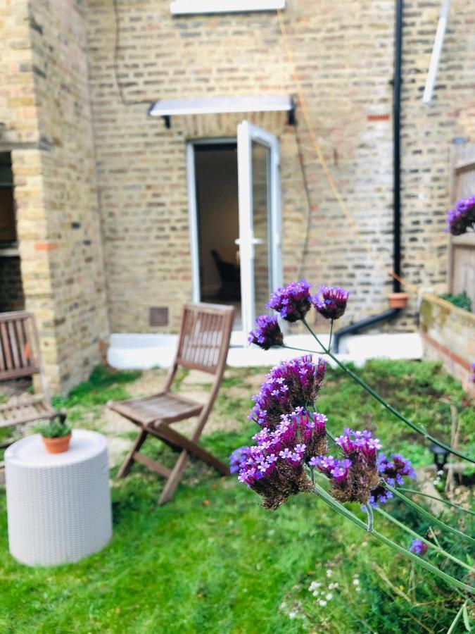 Apartamento Lavender Den Londres Exterior foto